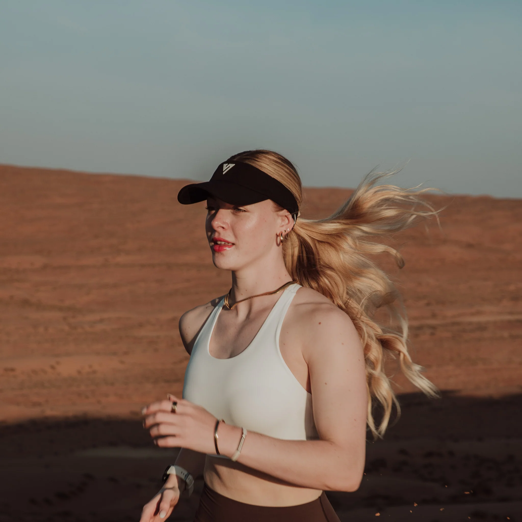 Black Running Visor - Image 6