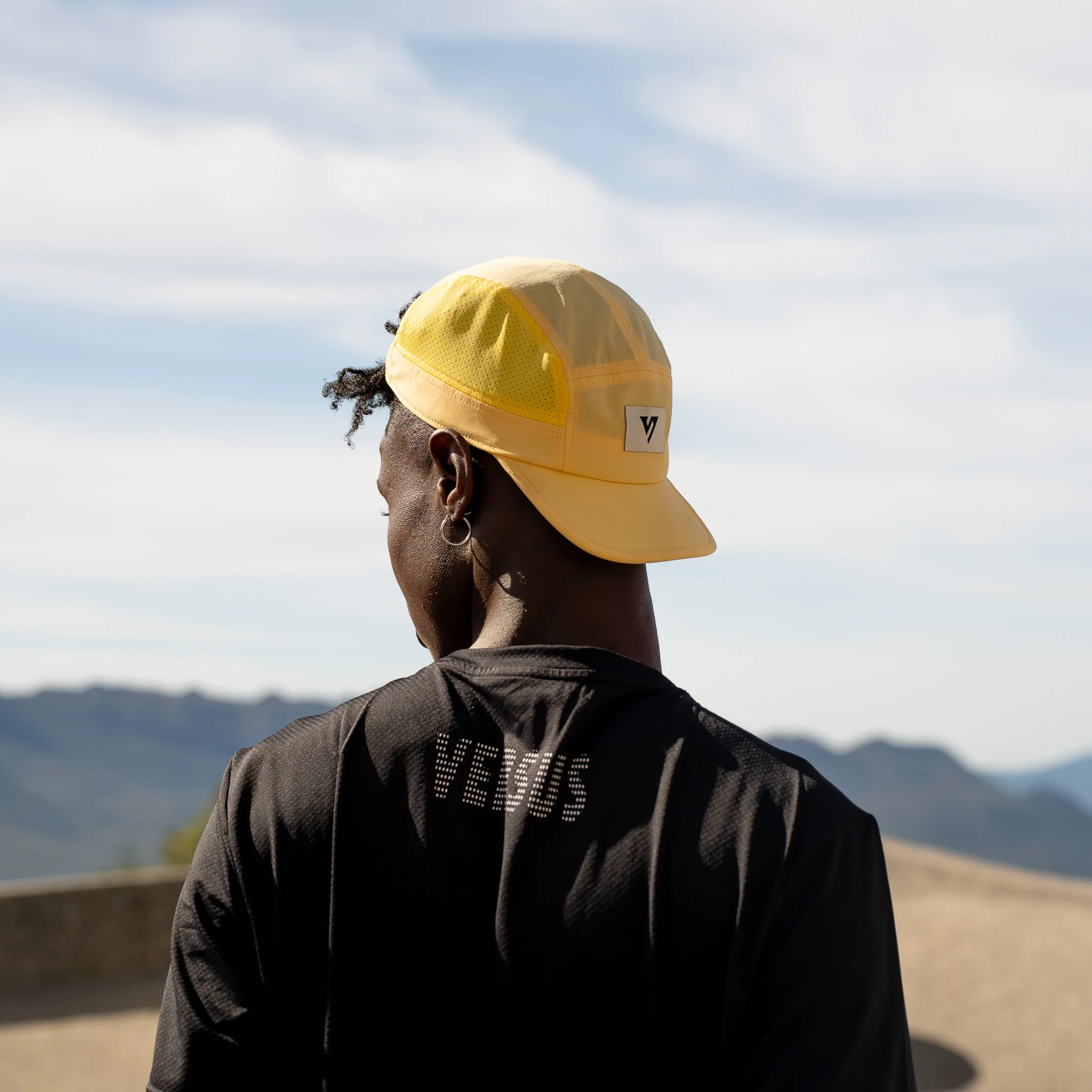 Golden Running Cap - Image 2