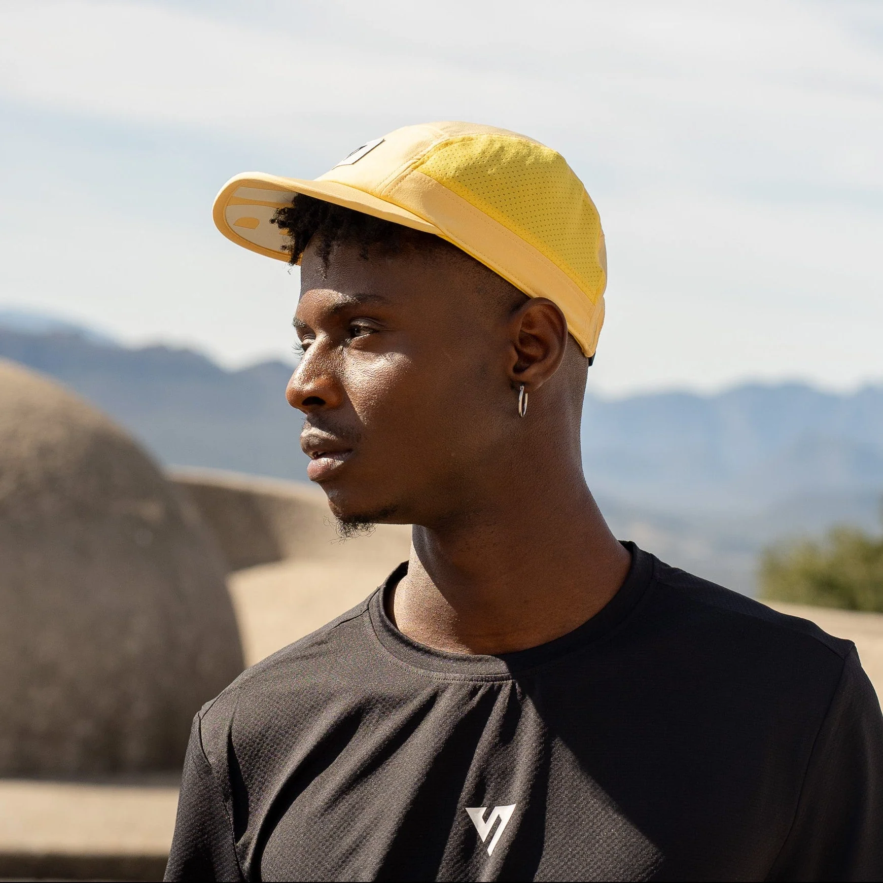 Golden Running Cap - Image 3